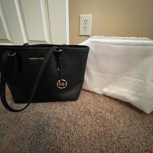 Michael Kors tote